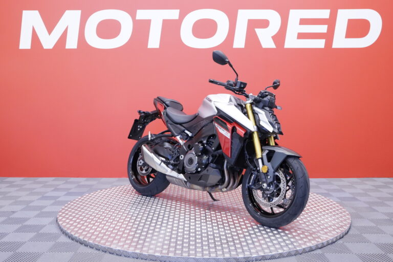 Suzuki - GSX-S - 1000 // Vaihtoehto uudelle / Suomipyörä / Huoltokirja / Alkuperäiskuntoinen // - Moottoripyörä
