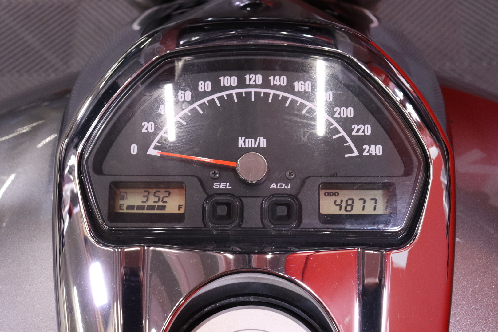 Suzuki - INTRUDER - M1800R // Suomi-Pyörä / Custom Sliparit / Sissybar // - Moottoripyörä