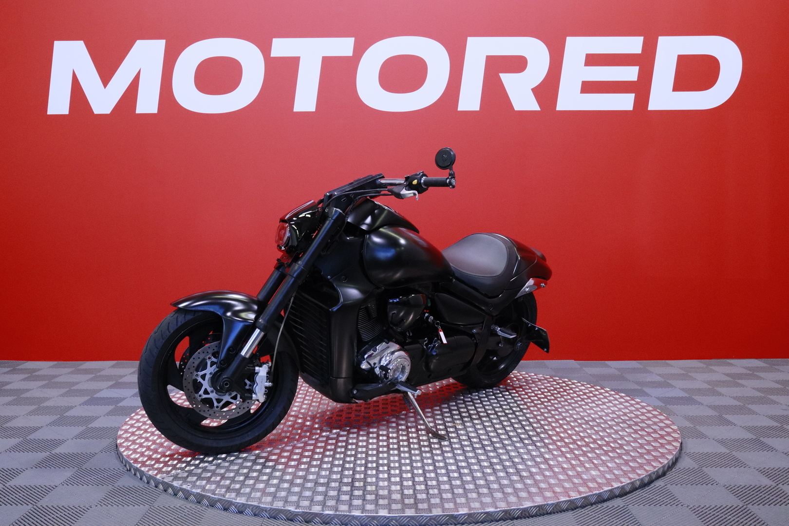 Suzuki - INTRUDER - M1800R // Suomi-pyörä / Led-ajovalot / Led-vilkut / Hyvät renkaat // - Moottoripyörä