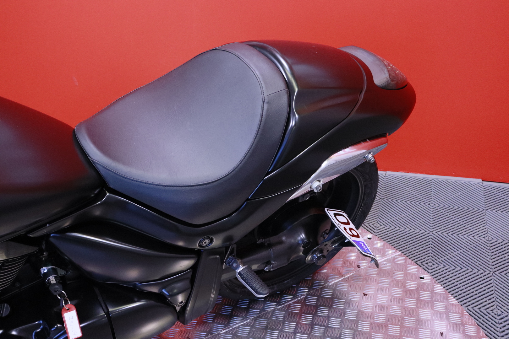 Suzuki - INTRUDER - M1800R // Suomi-pyörä / Led-ajovalot / Led-vilkut / Hyvät renkaat // - Moottoripyörä
