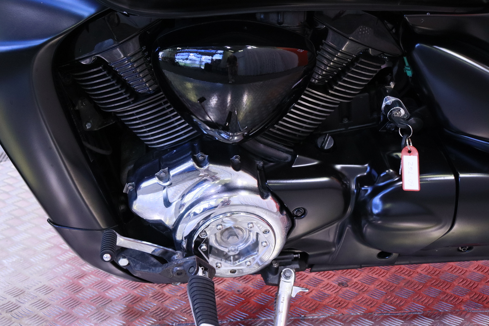 Suzuki - INTRUDER - M1800R // Suomi-pyörä / Led-ajovalot / Led-vilkut / Hyvät renkaat // - Moottoripyörä