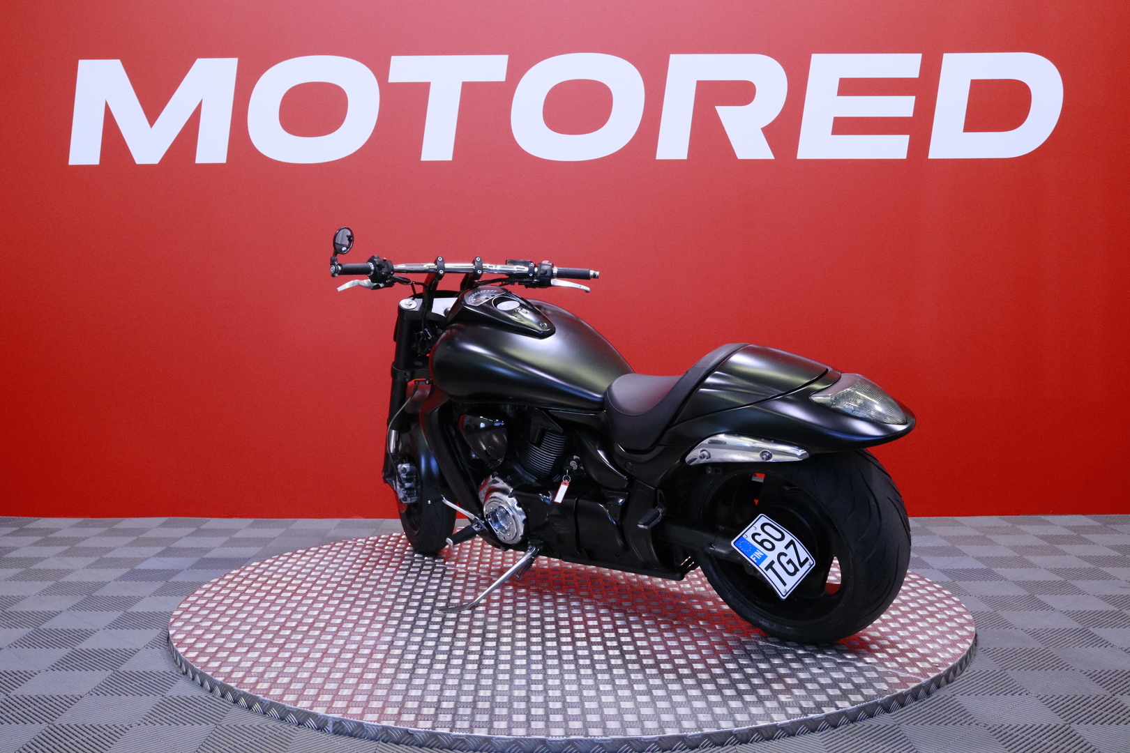 Suzuki - INTRUDER - M1800R // Suomi-pyörä / Led-ajovalot / Led-vilkut / Hyvät renkaat // - Moottoripyörä