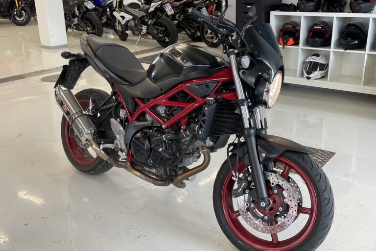 Suzuki - SV - 650 // Juuri saapunut! / Suomi-pyörä / ABS / Yoshimura // - Moottoripyörä