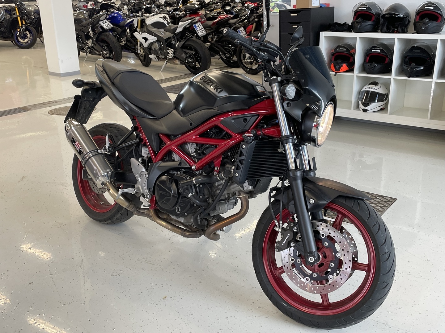 Suzuki - SV - 650 // Juuri saapunut! / Suomi-pyörä / ABS / Yoshimura // - Moottoripyörä