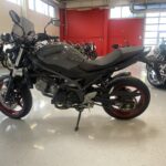 Suzuki - SV - 650 // Huoltokirja / Kaatumatapit / Alkuperäiskuntoinen // - Moottoripyörä