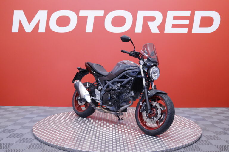 Suzuki - SV - 650 // Huoltokirja / Kaatumatapit / Alkuperäiskuntoinen // - Moottoripyörä