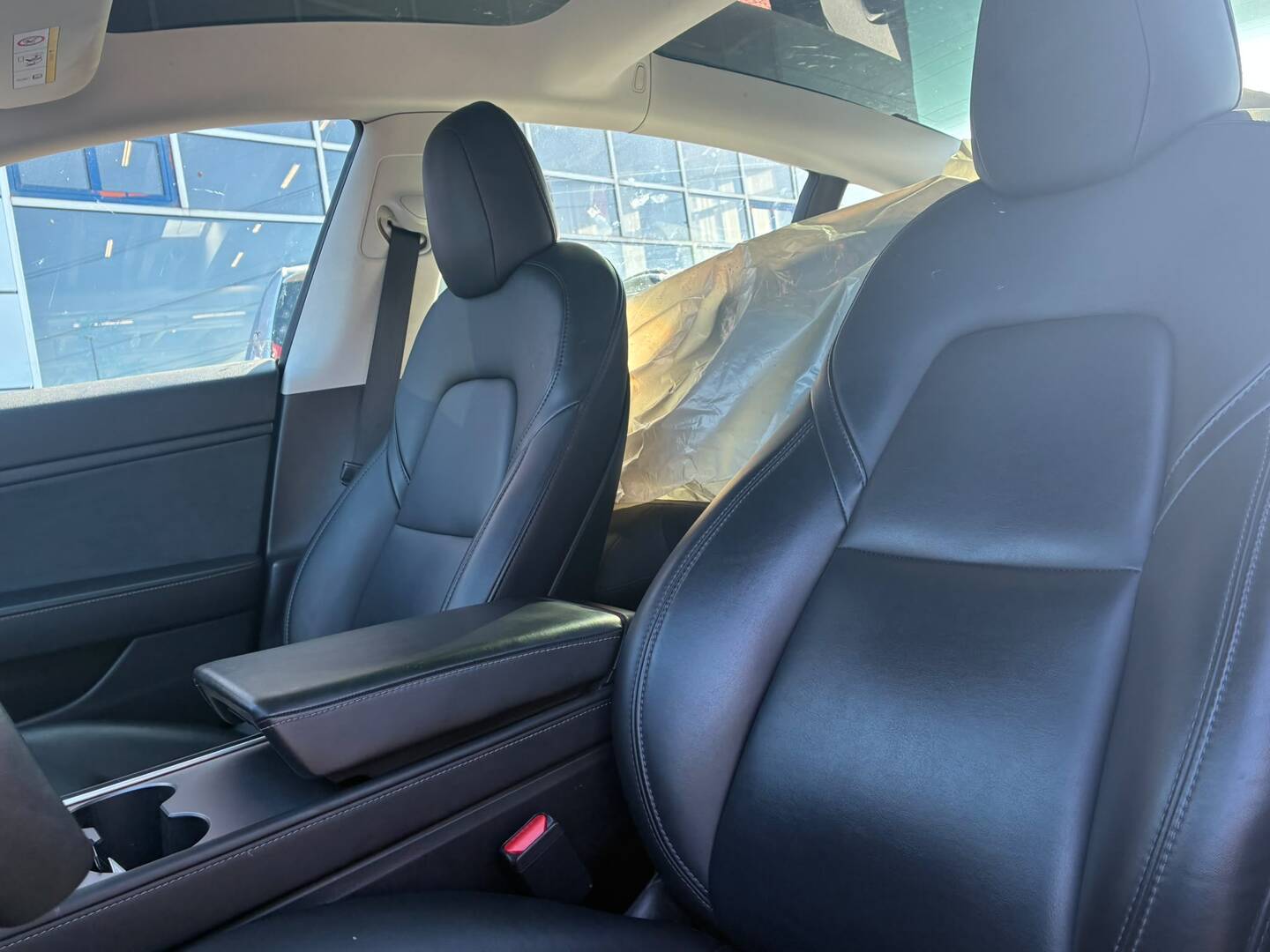 Tesla - Model 3 - Long Range - Sedan