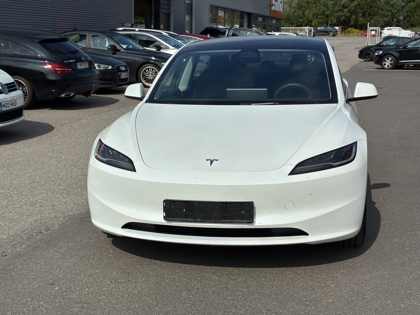 Tesla - Model 3 - Long Range AWD Highland / Koukku / AMD Ryzen / Ilmastoidut nahat / Premium Audio / Lasikatto / - Sedan