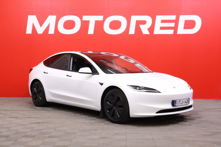 Tesla - Model 3 - Long Range AWD Highland / Koukku / AMD Ryzen / Ilmastoidut nahat / Premium Audio / Lasikatto / - Sedan