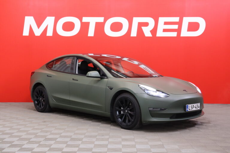 Tesla - Model 3 - Long Range - Sedan
