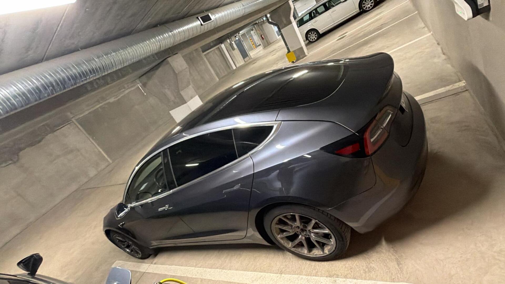 Tesla - Model 3 - Model 3 Sedan Long Range - Sedan