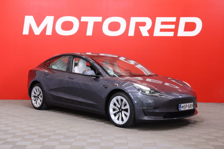 Tesla - Model 3 - Long Range - Sedan