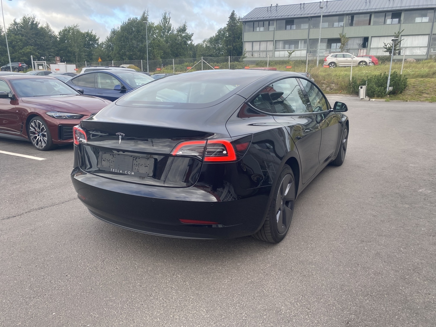 Tesla - Model 3 - Standard Range Plus - Sedan