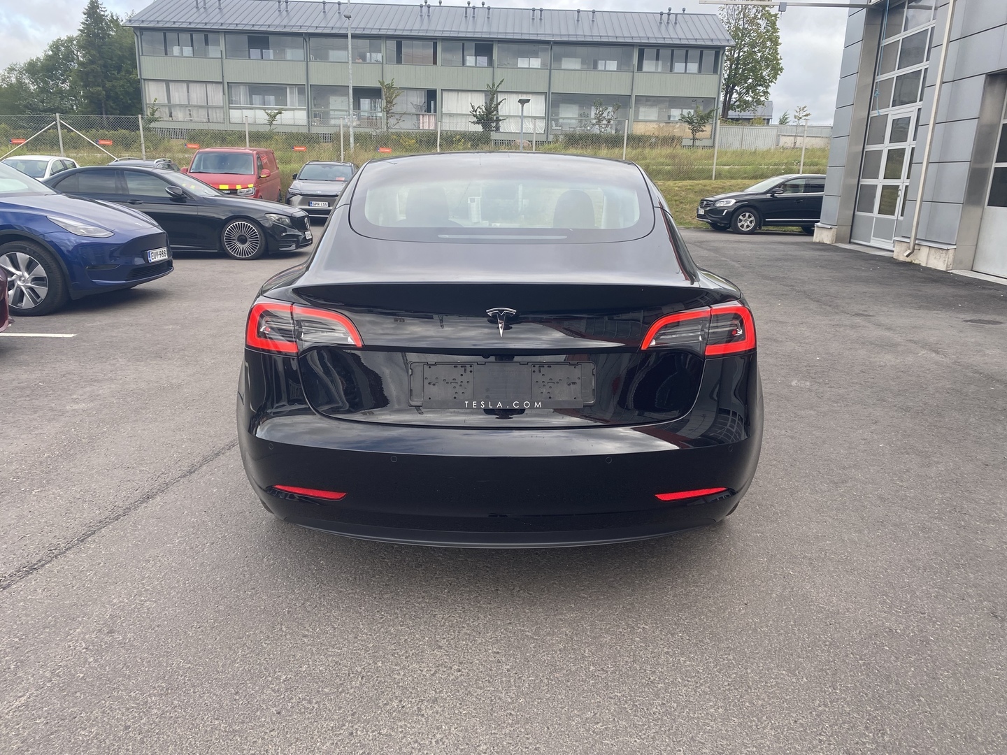 Tesla - Model 3 - Standard Range Plus - Sedan