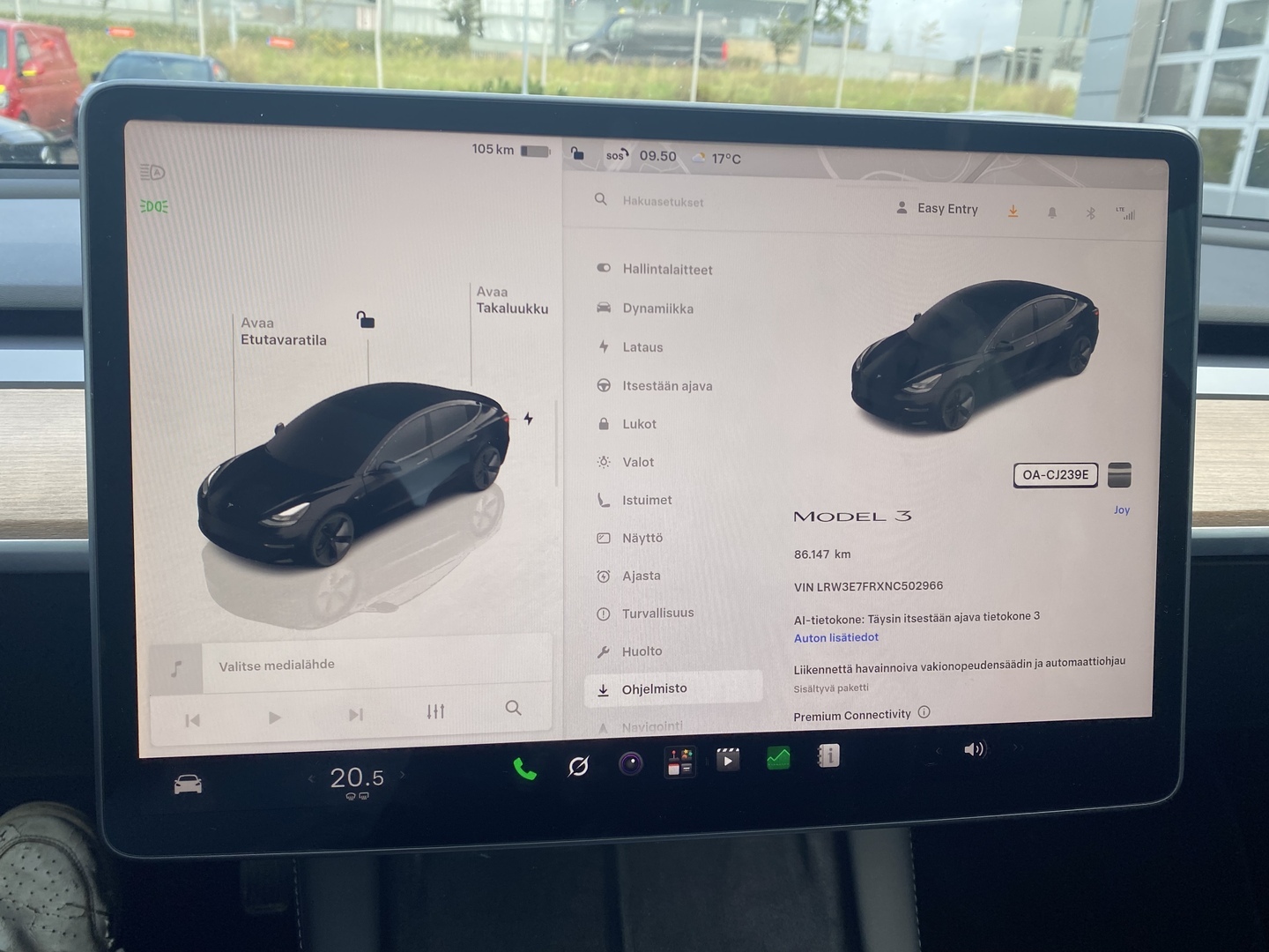Tesla - Model 3 - Standard Range Plus - Sedan