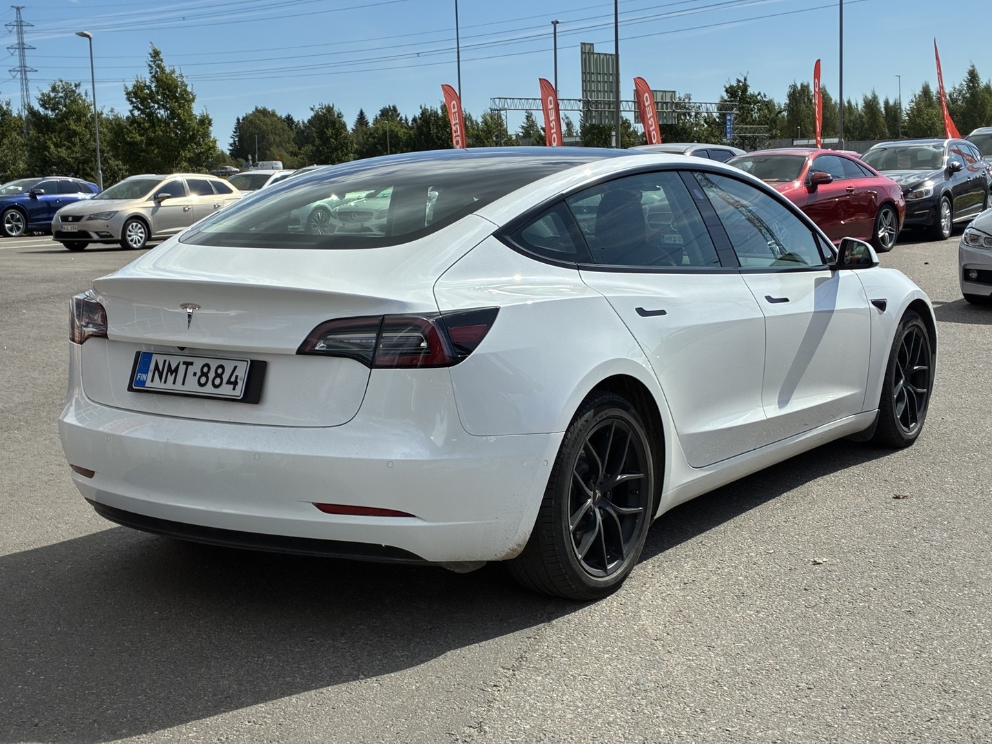 Tesla - Model 3 - Long Range - Sedan