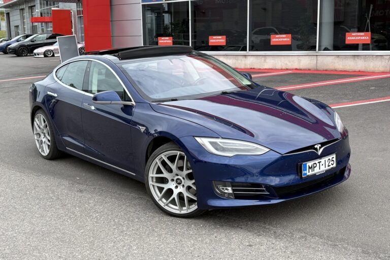 Tesla - Model S - 90 D - Sedan