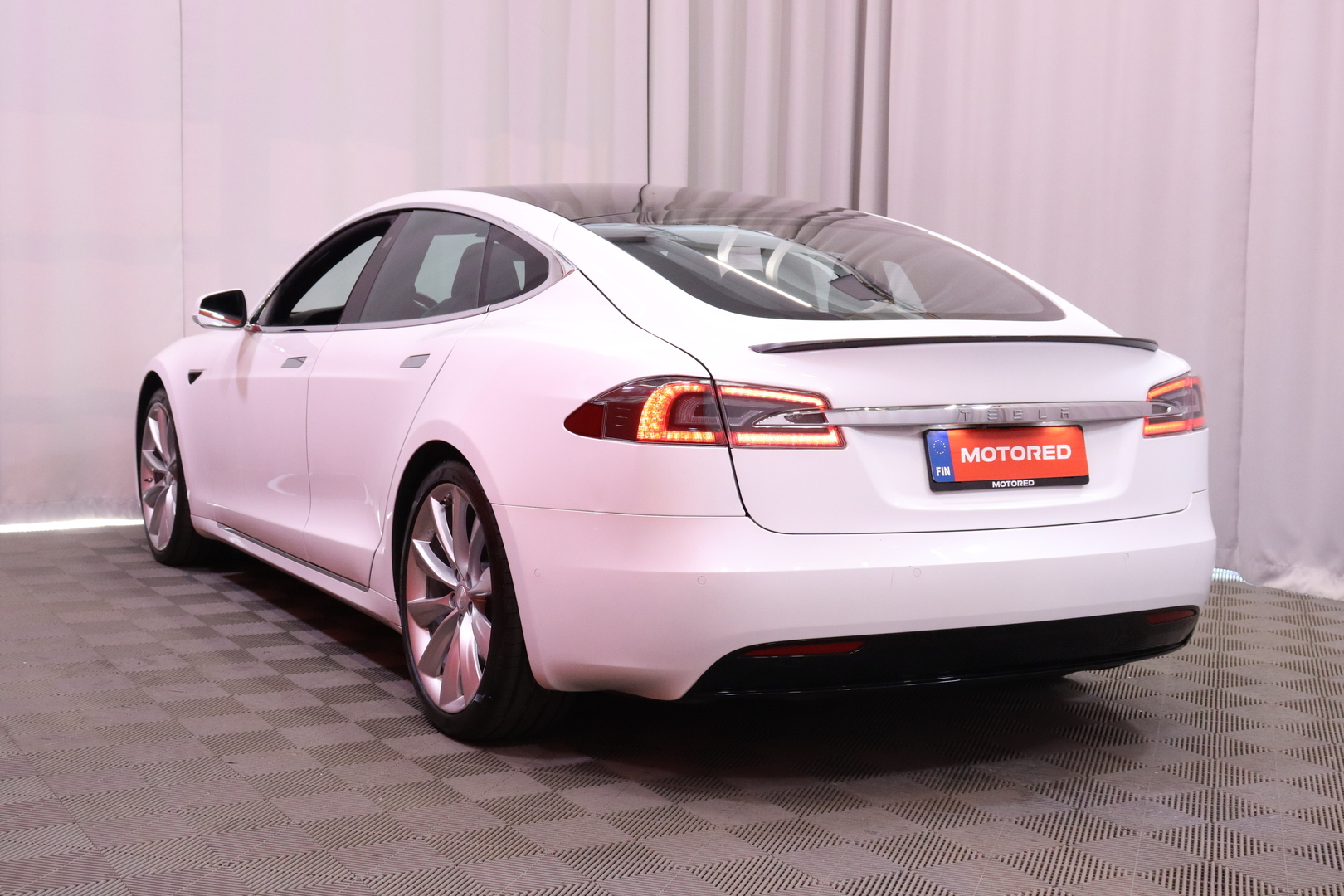 Tesla - Model S - Long Range AWD Raven - Sedan