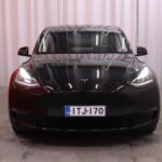 Tesla - Model Y - Performance - Tila-auto
