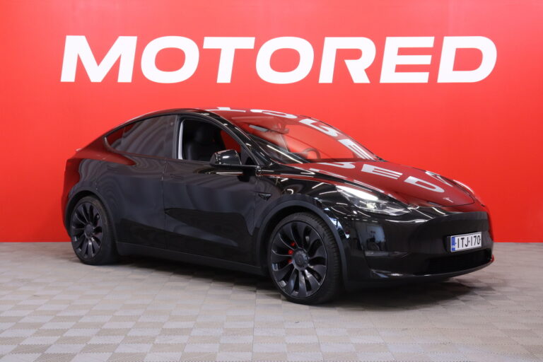 Tesla - Model Y - Performance - Tila-auto