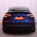 Tesla - Model Y - Long Range Dual Motor AWD / Vetokoukku / 2x renkaat ja vanteet / Autopilot / Lasikatto / Muistipenkki / AMD Ryzen // - Maastoauto