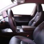 Tesla - Model Y - Long Range Dual Motor AWD / Vetokoukku / 2x renkaat ja vanteet / Autopilot / Lasikatto / Muistipenkki / AMD Ryzen // - Maastoauto