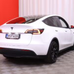 Tesla - Model Y - Long Range - Maastoauto