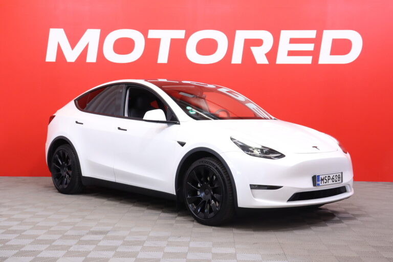 Tesla - Model Y - Long Range - Maastoauto