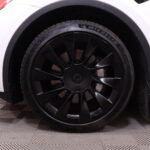 Tesla - Model Y - Long Range - Maastoauto