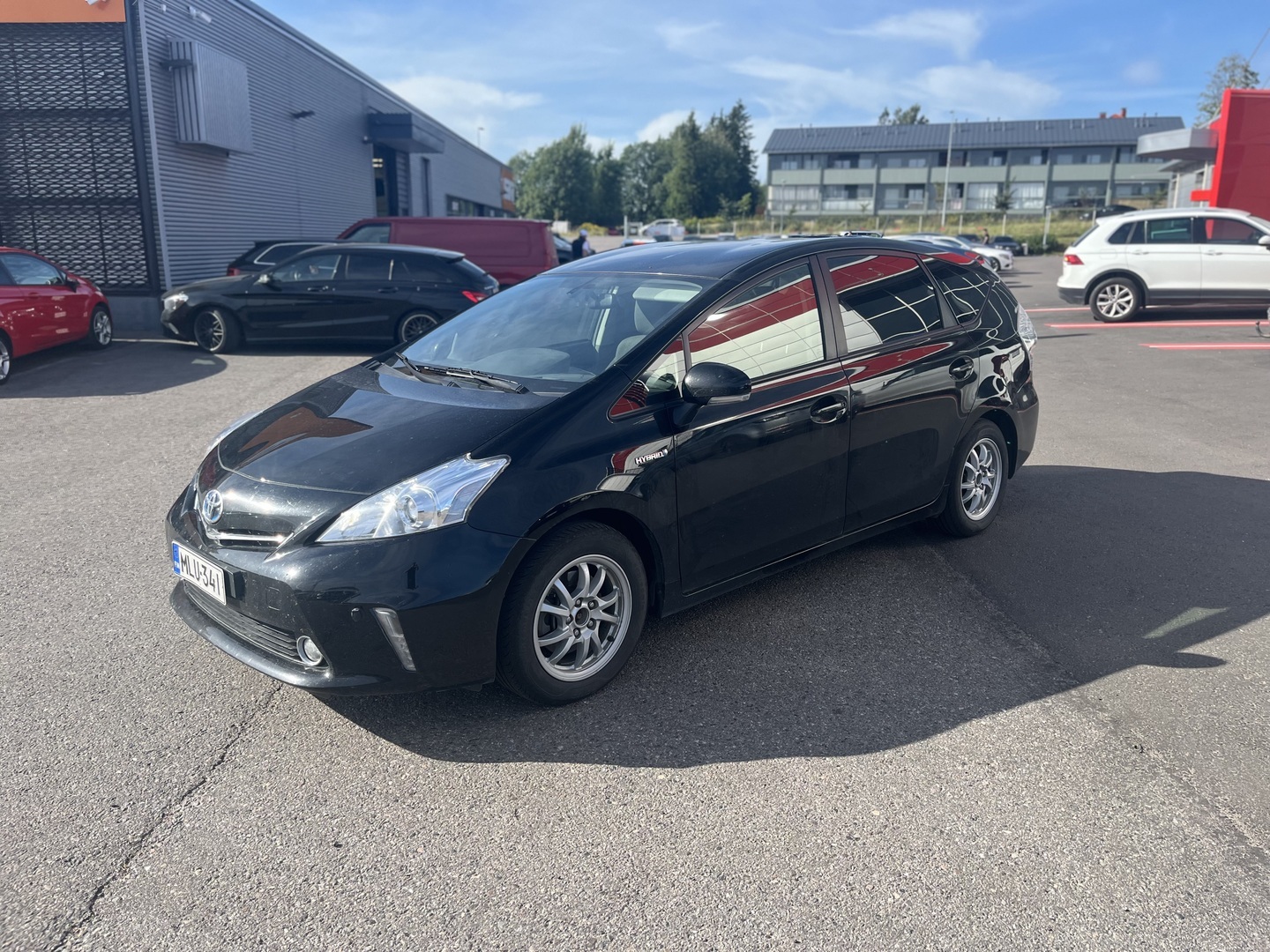 Toyota - Prius+ - Active // HUD / Kamera / Vakkari / Juuri saapunut! // - Tila-auto