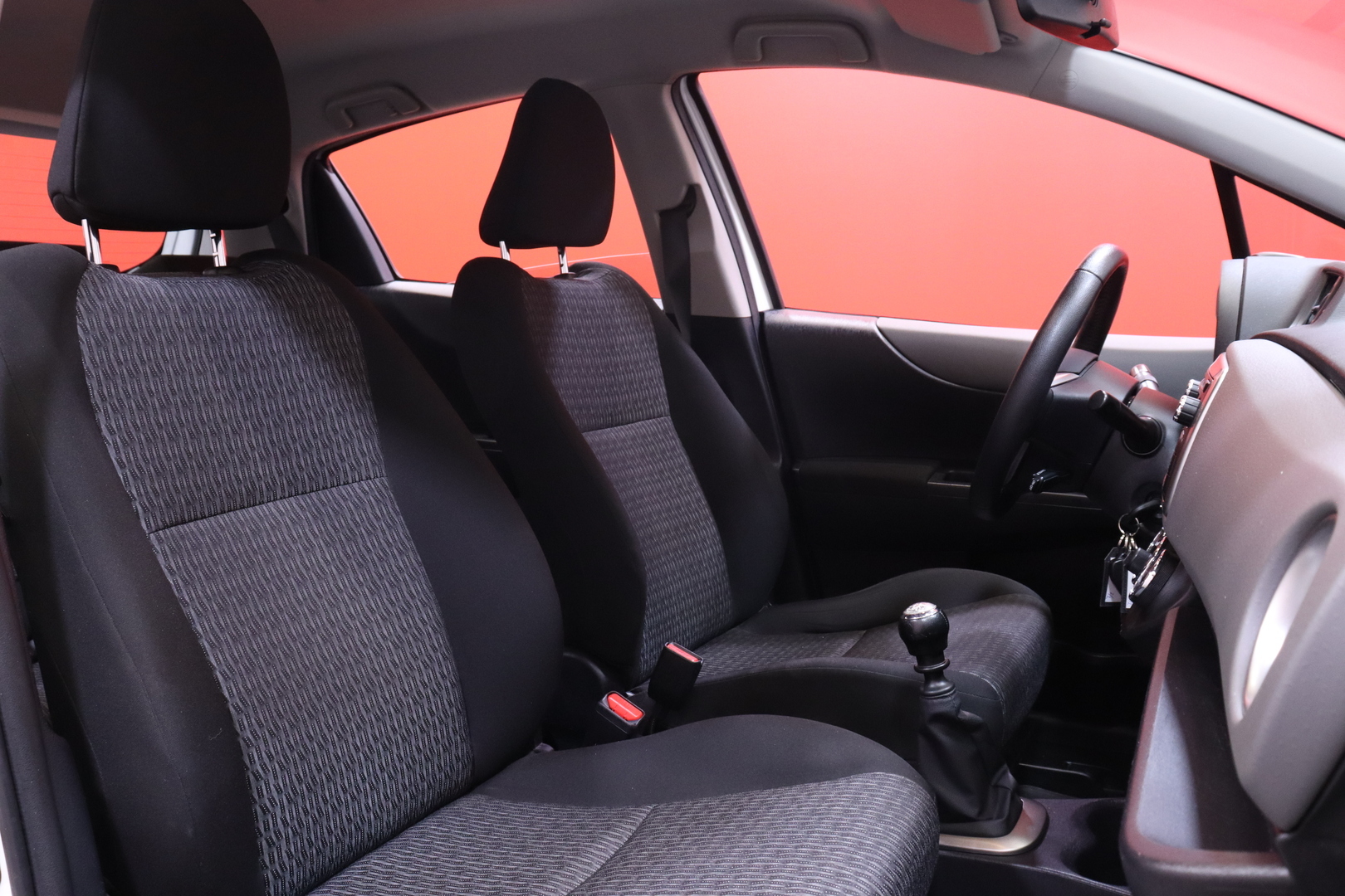 Toyota - Yaris - 1,33 Dual VVT-i Active 5ov - Viistoperä