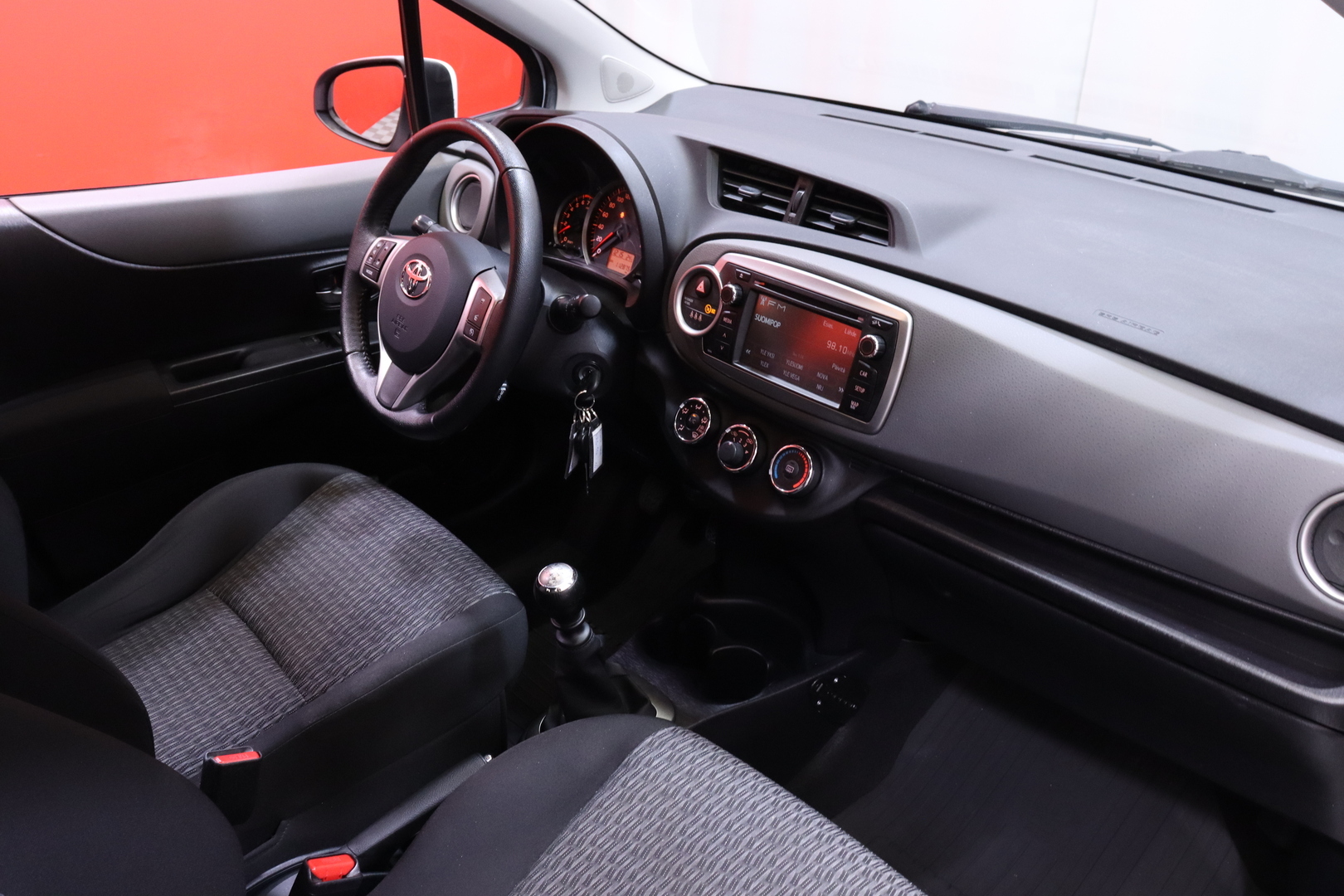 Toyota - Yaris - 1,33 Dual VVT-i Active 5ov - Viistoperä