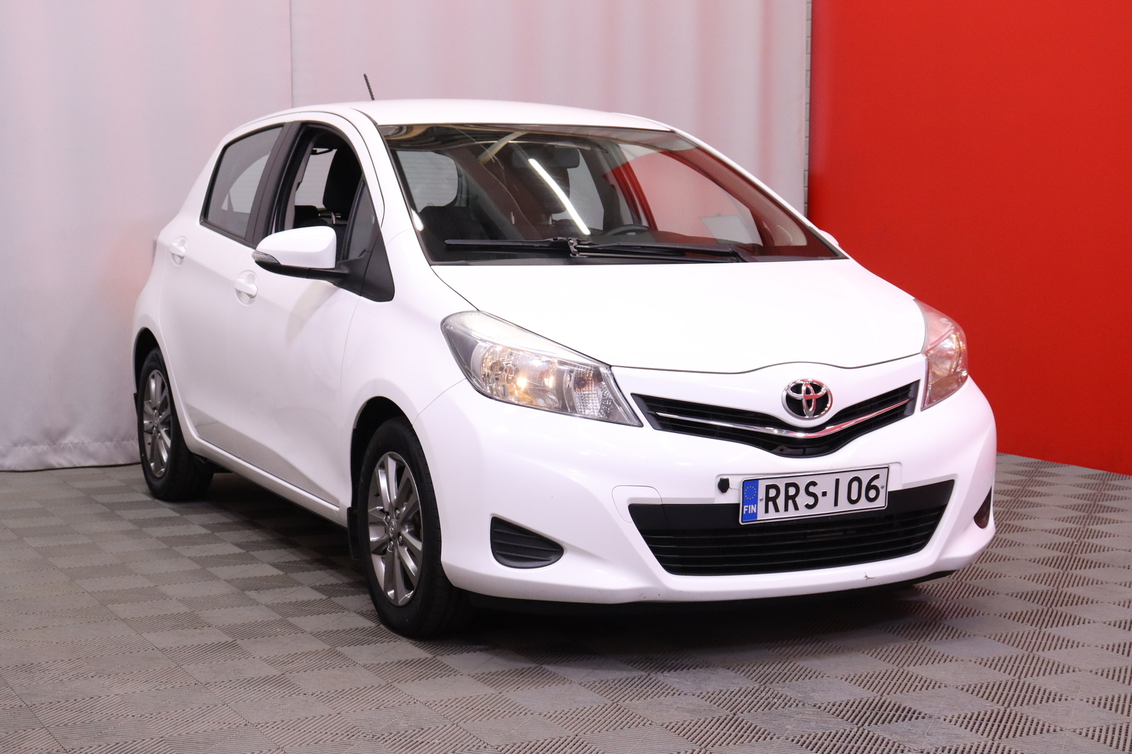 Toyota - Yaris - 1,33 Dual VVT-i Active 5ov - Viistoperä