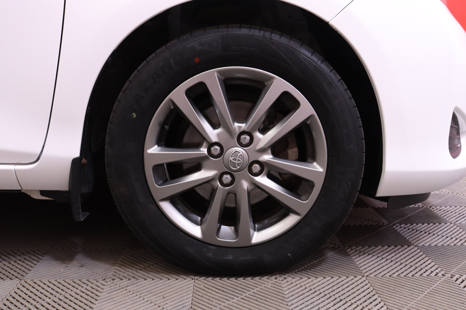 Toyota - Yaris - 1,33 Dual VVT-i Active 5ov - Viistoperä