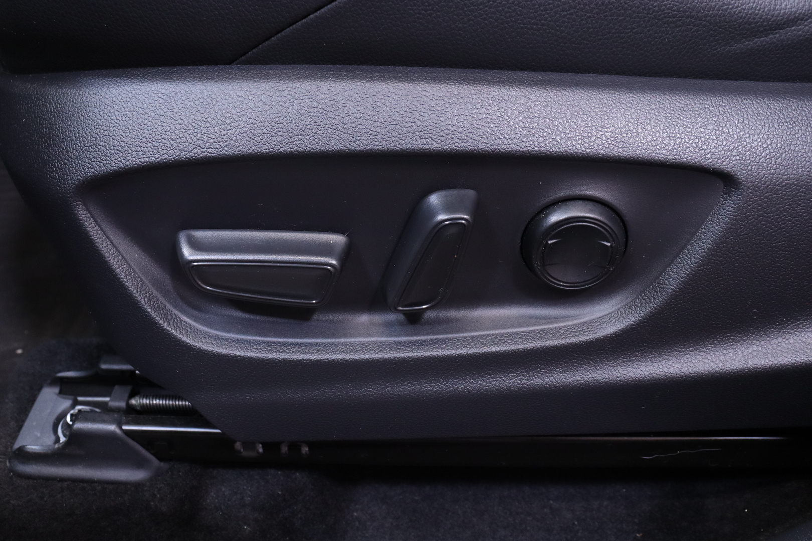 Toyota - bZ4X - Premium AWD // Huippuvarusteet! / JBL / Merkkihuollot / Panorama yms. // - Maastoauto