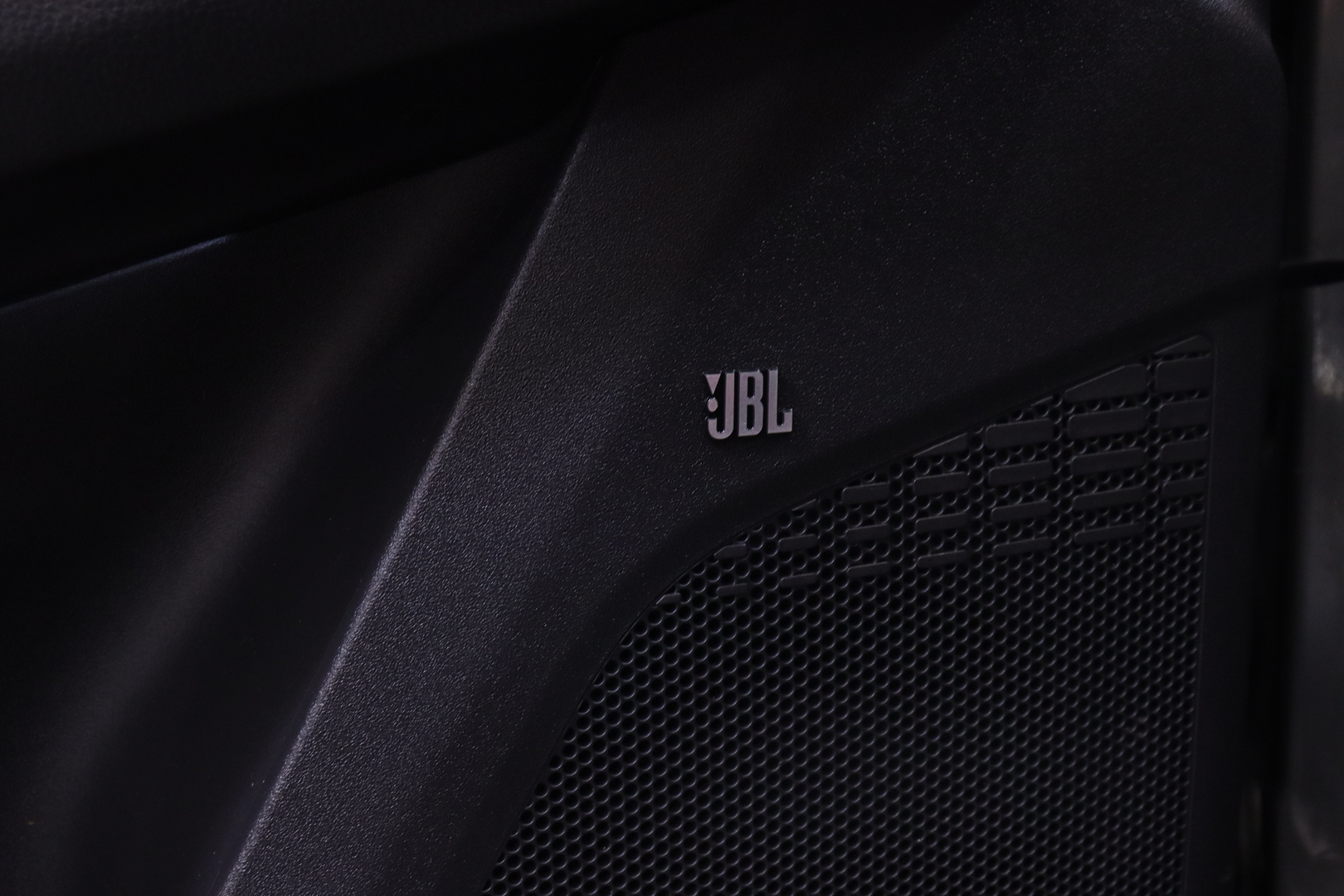 Toyota - bZ4X - Premium AWD // Huippuvarusteet! / JBL / Merkkihuollot / Panorama yms. // - Maastoauto
