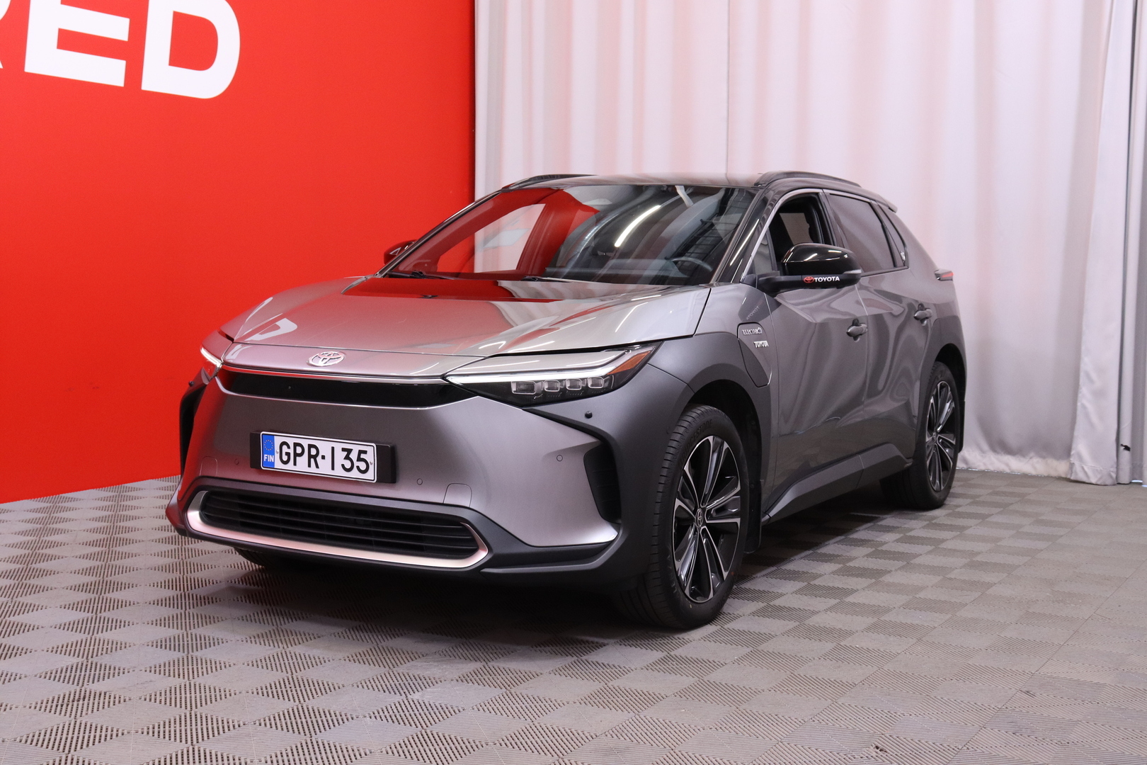 Toyota - bZ4X - Premium AWD // Huippuvarusteet! / JBL / Merkkihuollot / Panorama yms. // - Maastoauto