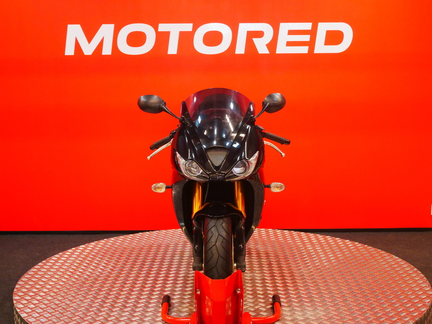Triumph - Daytona - 675 // Juuri saapunut / Led-takavalo / Suomi-pyörä // - Moottoripyörä
