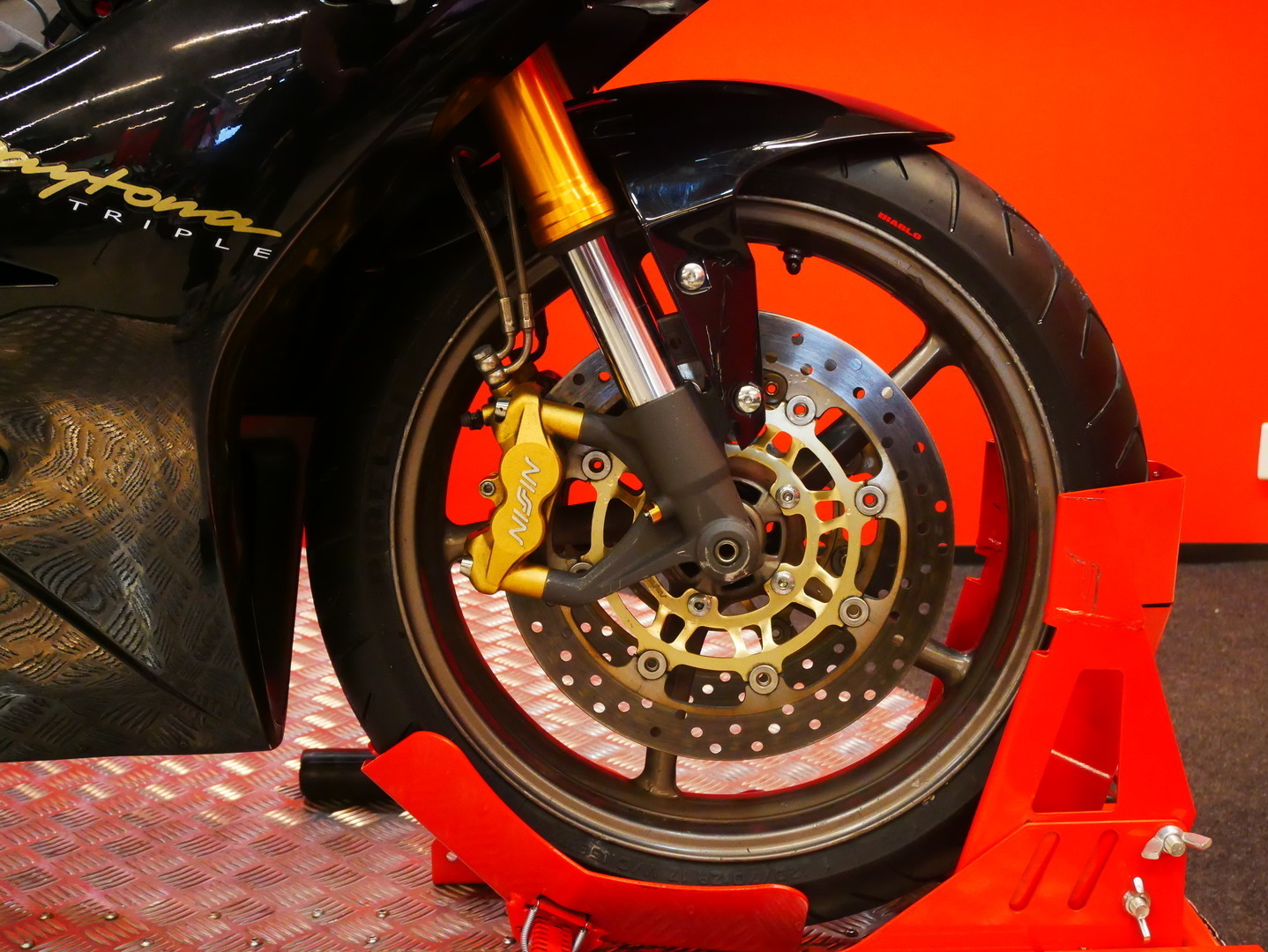 Triumph - Daytona - 675 // Juuri saapunut / Led-takavalo / Suomi-pyörä // - Moottoripyörä