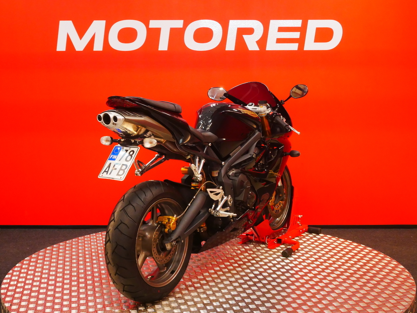 Triumph - Daytona - 675 // Juuri saapunut / Led-takavalo / Suomi-pyörä // - Moottoripyörä