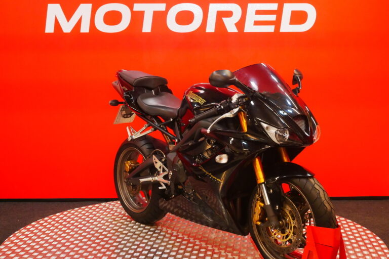 Triumph - Daytona - 675 // Juuri saapunut / Led-takavalo / Suomi-pyörä // - Moottoripyörä