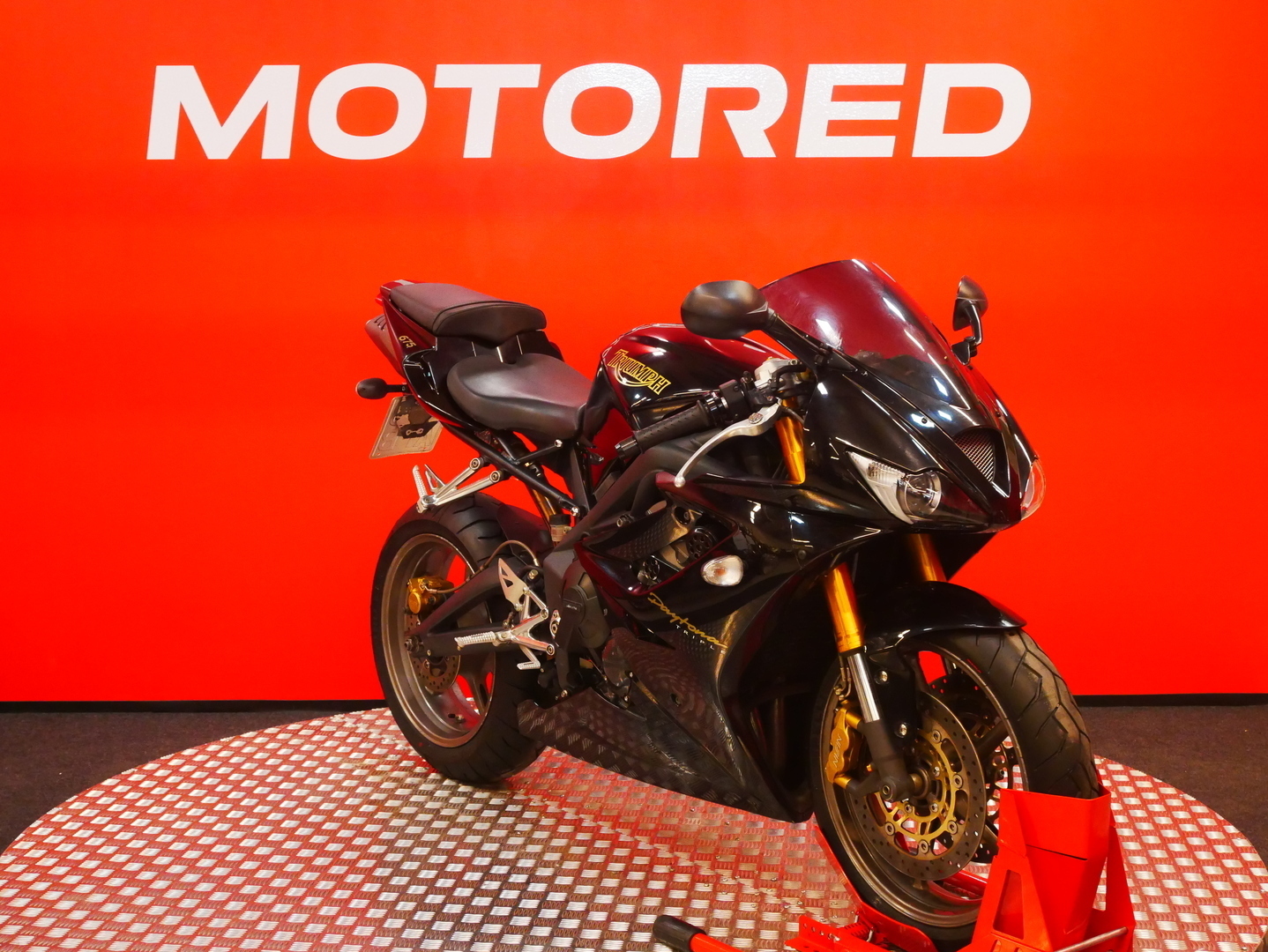 Triumph - Daytona - 675 // Juuri saapunut / Led-takavalo / Suomi-pyörä // - Moottoripyörä