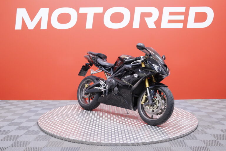 Triumph - Daytona - 675 // Juuri saapunut / Led-takavalo / Suomi-pyörä // - Moottoripyörä