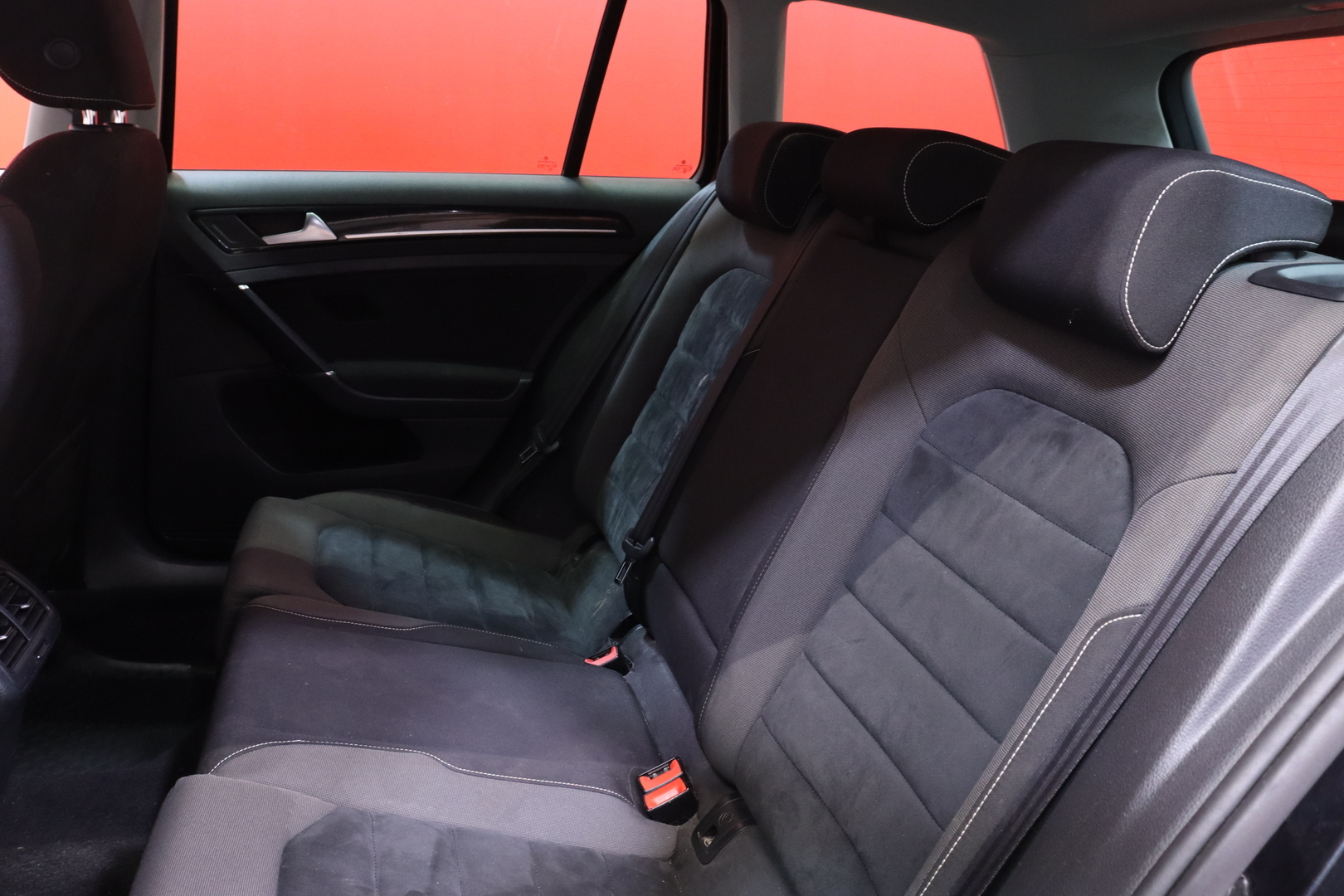 Volkswagen - Golf - Variant Highline 1,6 TDI 77 kW (105 hv) BlueMotion Technology DSG-automaatti - Farmari