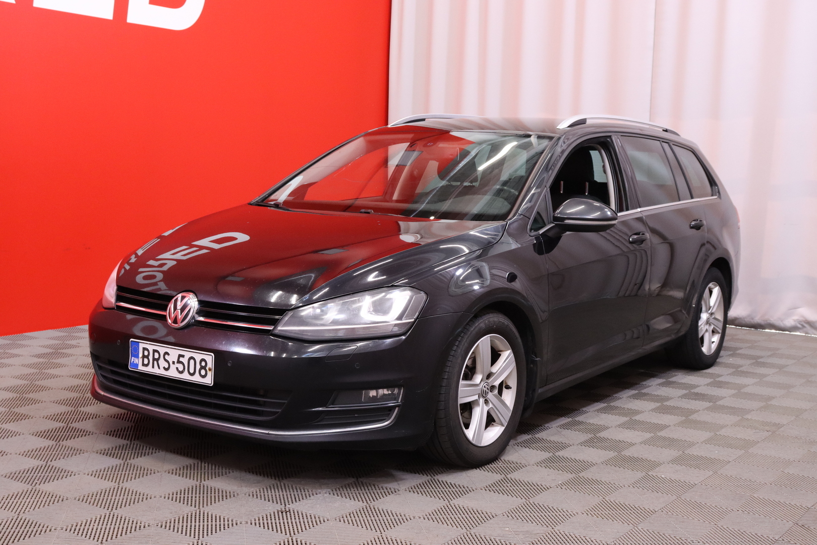 Volkswagen - Golf - Variant Highline 1,6 TDI 77 kW (105 hv) BlueMotion Technology DSG-automaatti - Farmari