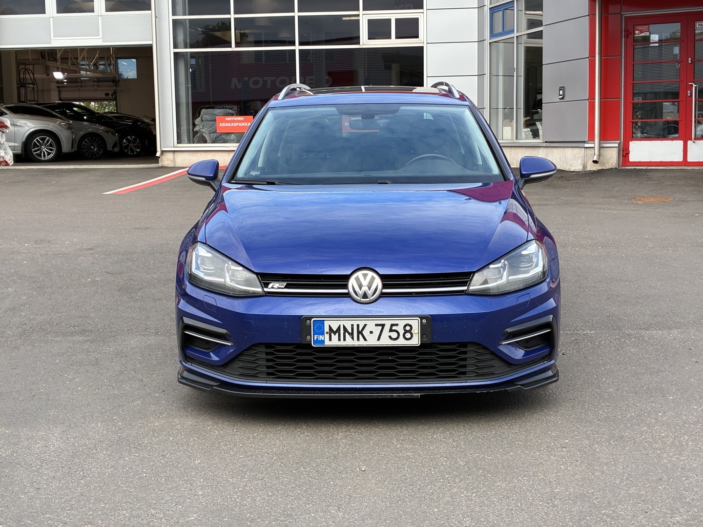 Volkswagen - Golf - Variant Highline R-Line 1,6 TDI 85 kW (115 hv) DSG-automaatti - Farmari