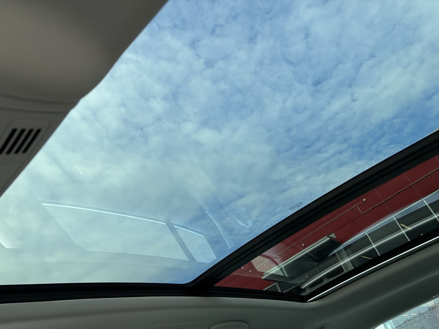 Volkswagen - Golf - Variant Highline R-Line 1,6 TDI 85 kW (115 hv) DSG-automaatti - Farmari