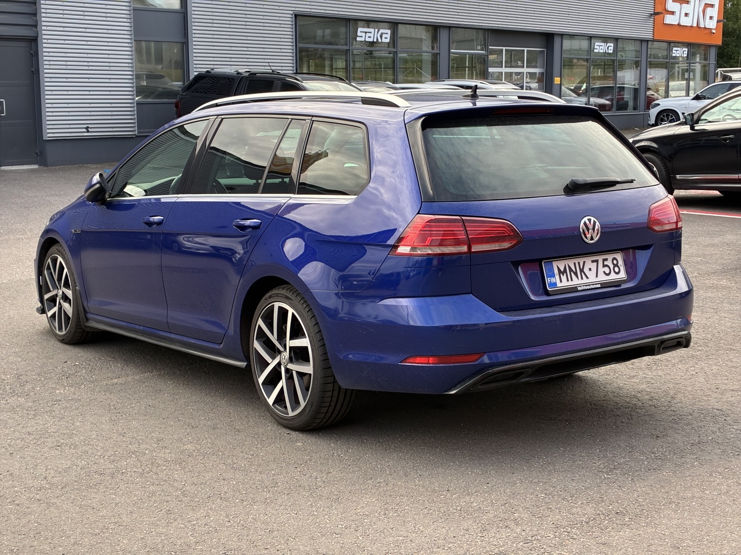 Volkswagen - Golf - Variant Highline R-Line 1,6 TDI 85 kW (115 hv) DSG-automaatti - Farmari