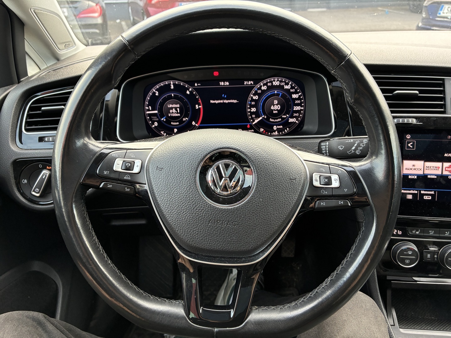 Volkswagen - Golf - Variant Highline R-Line 1,6 TDI 85 kW (115 hv) DSG-automaatti - Farmari