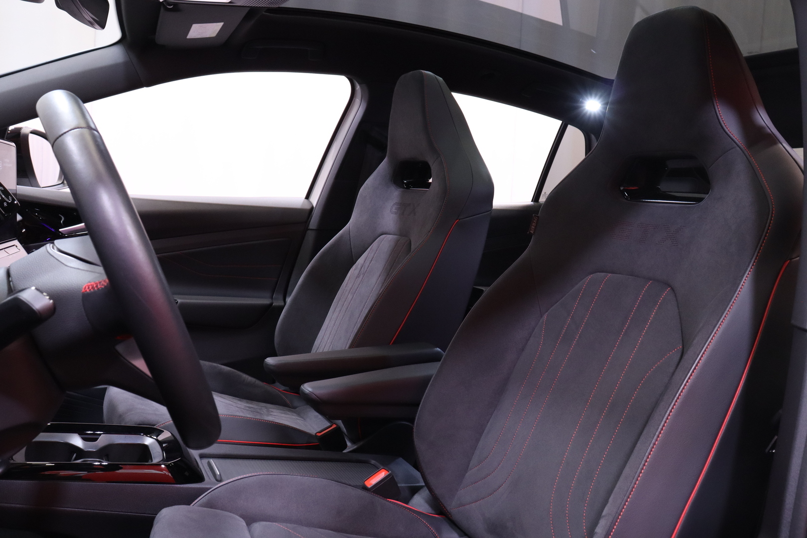 Volkswagen - ID.5 - GTX 4MOTION Business Max, akku 77 kWh - Maastoauto